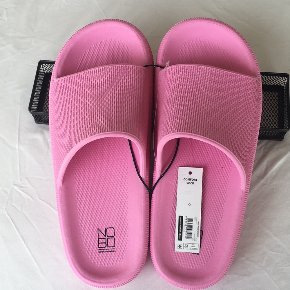 NOBO Woman’s Slides